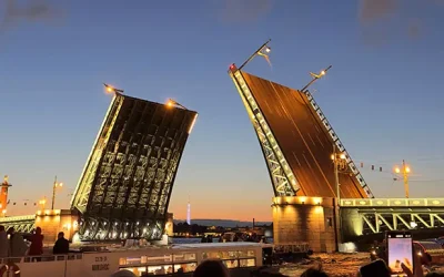 ВЫХОДНЫЕ В НЕСРАВНЕННОМ САНКТ-ПЕТЕРБУРГЕ